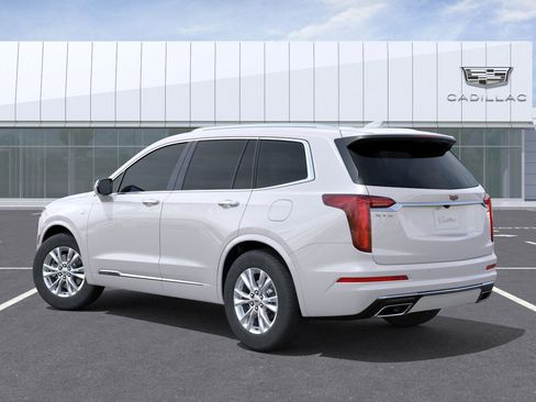 New 2025 Cadillac XT6 Luxury image 4