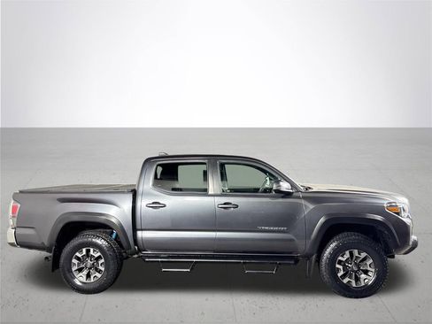 Used 2021 Toyota Tacoma TRD Off-Road image 5
