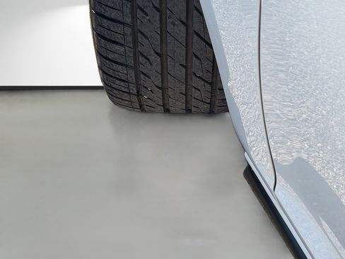 Used 2018 Volkswagen Golf R 4-Door image 41