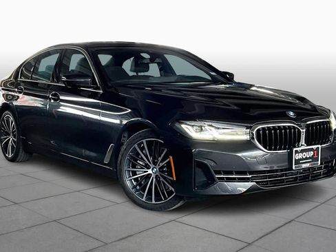 Used 2021 BMW 540i w/ Convenience Package RWD image 2