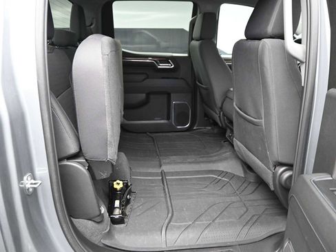 Used 2024 Chevrolet Silverado 1500 LT image 31