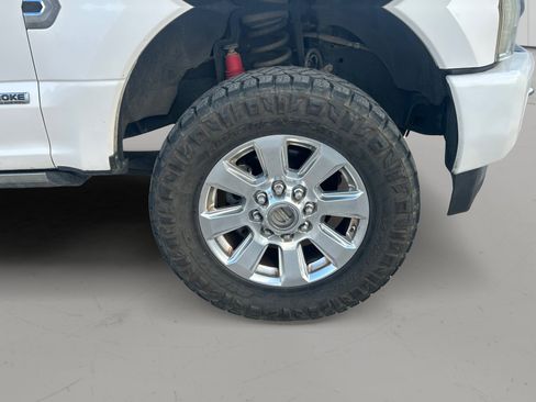 Used 2017 Ford F250 Platinum w/ Platinum Ultimate Package AWD/4WD image 10