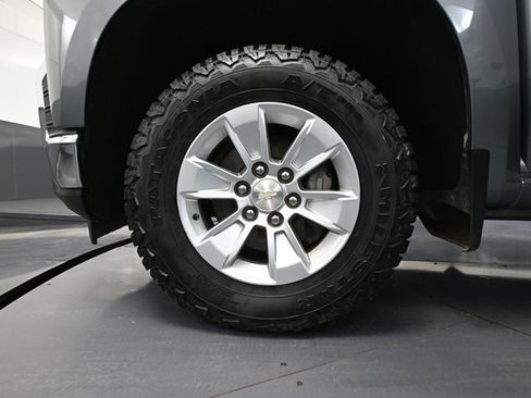 Used 2019 Chevrolet Silverado 1500 LT image 19