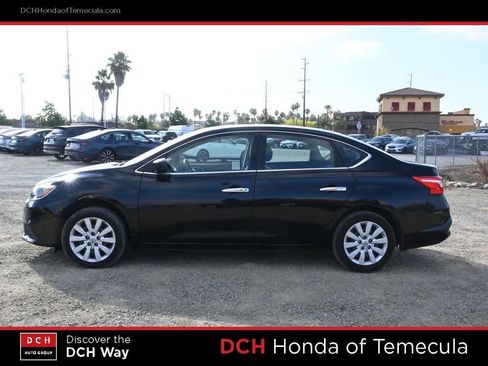 Used 2016 Nissan Sentra SV FWD image 4