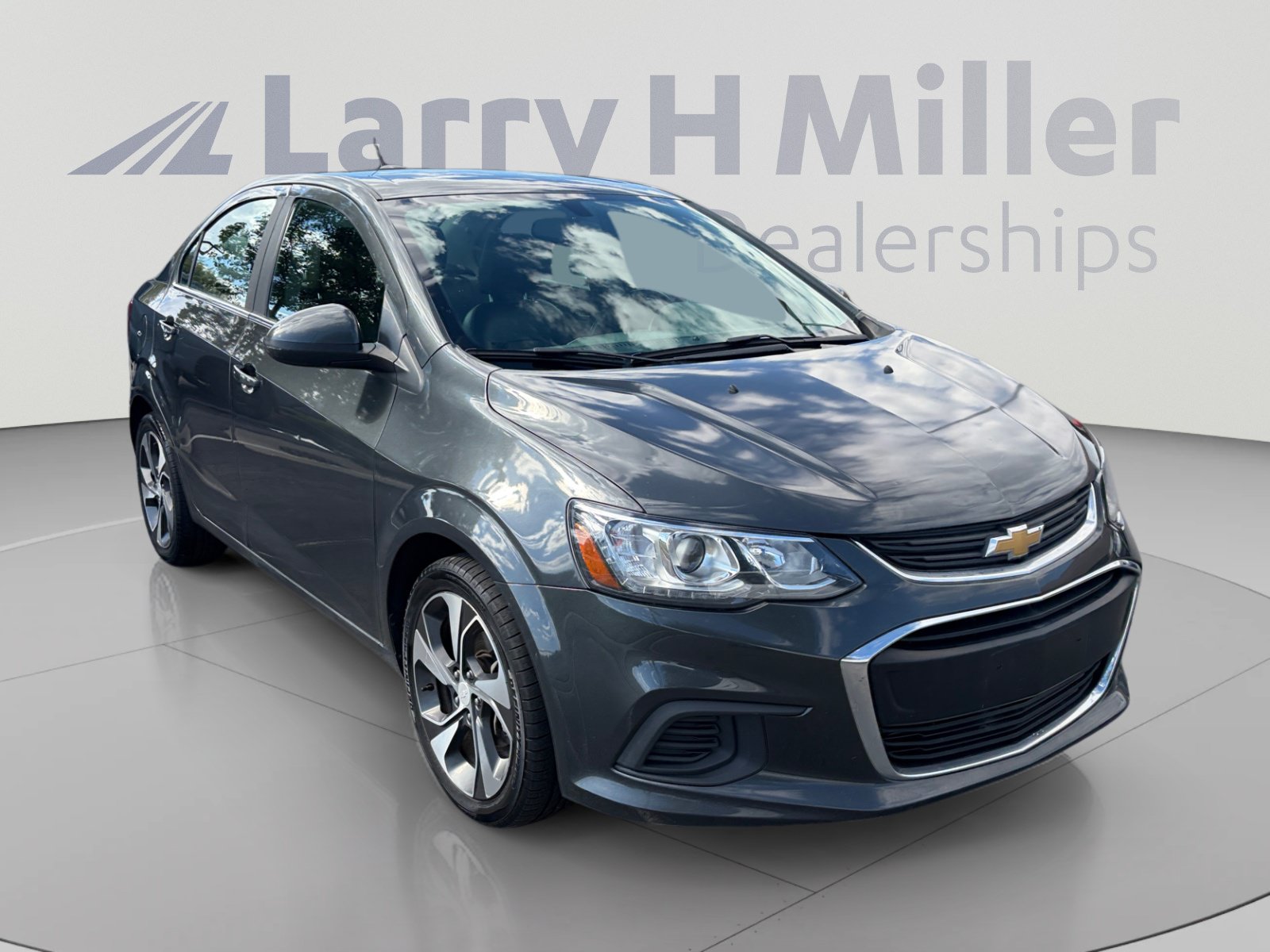 Used 2017 Chevrolet Sonic Premier FWD image 7
