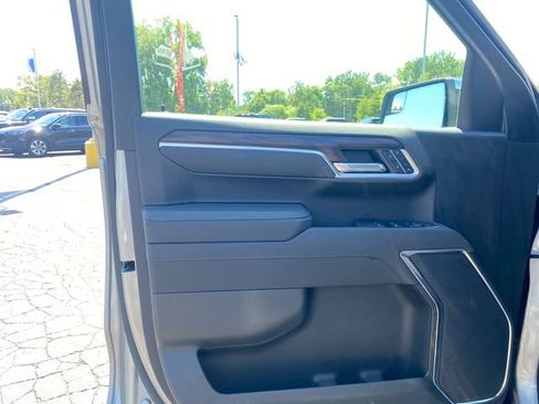 Used 2026 GMC Sierra 1500 SLT AWD/4WD image 18