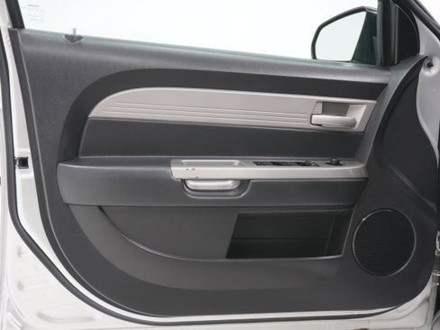 Used 2010 Chrysler Sebring Touring image 13