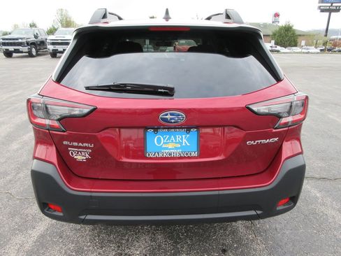 Used 2024 Subaru Outback Premium image 4