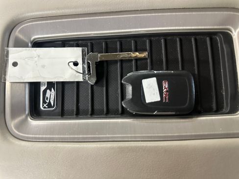 Used 2018 GMC Yukon Denali w/ Denali Ultimate Package AWD/4WD image 33