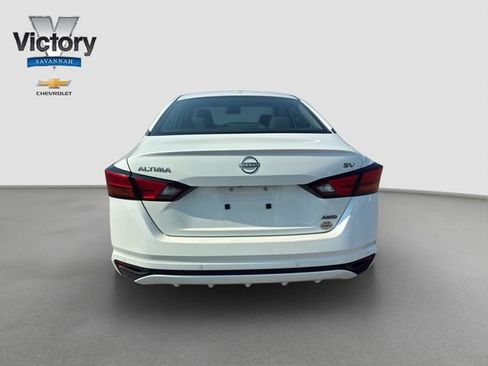 Used 2024 Nissan Altima 2.5 SV AWD/4WD image 6