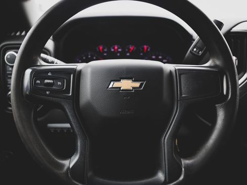 Used 2023 Chevrolet Silverado 2500 Custom w/ Custom Convenience Package image 9