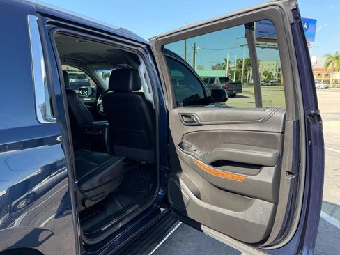 Used 2020 Chevrolet Suburban Premier RWD image 23