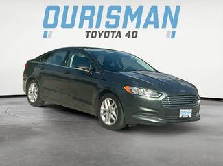 Used 2016 Ford Fusion SE image 1