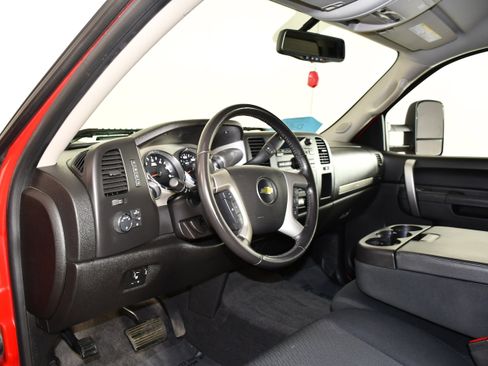 Used 2013 Chevrolet Silverado 2500 LT w/ Interior Plus Package AWD/4WD image 41