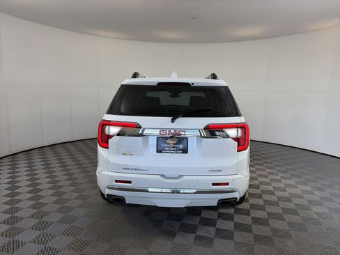 Certified 2023 GMC Acadia Denali image 4