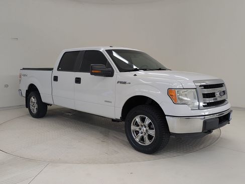 Used 2013 Ford F150 XLT w/ Mid Equipment Group image 6