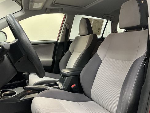Used 2014 Toyota RAV4 XLE AWD/4WD image 9