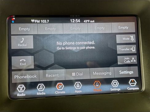 Used 2019 Jeep Cherokee Latitude Plus image 14