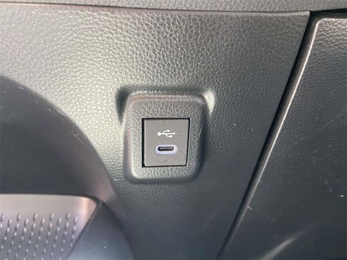 Used 2025 Toyota Corolla LE image 24