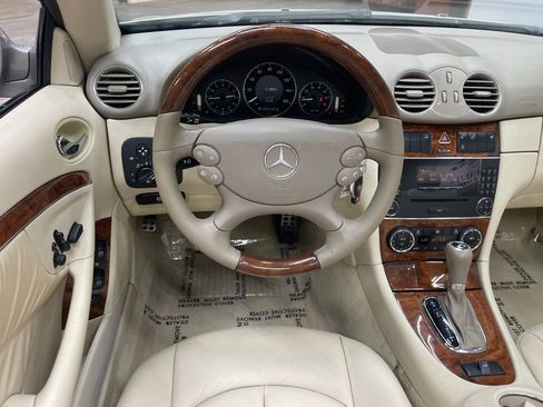 Used 2008 Mercedes-Benz CLK 350 Cabriolet image 27