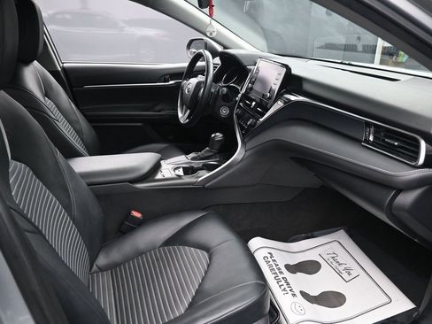 Used 2021 Toyota Camry SE image 28