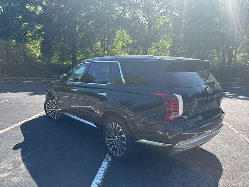 Used 2025 Hyundai Palisade Calligraphy FWD image 4