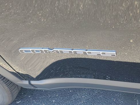 Used 2022 Jeep Compass Limited AWD/4WD image 27