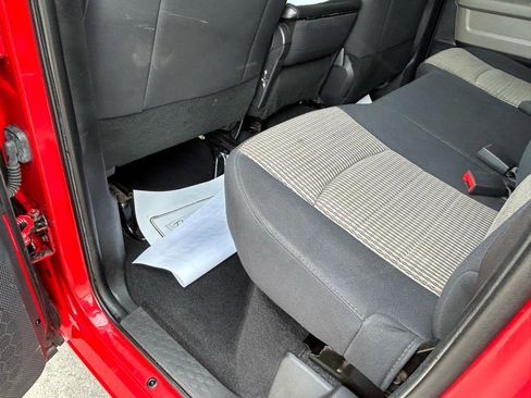 Used 2012 RAM 1500 Classic SLT AWD/4WD image 9