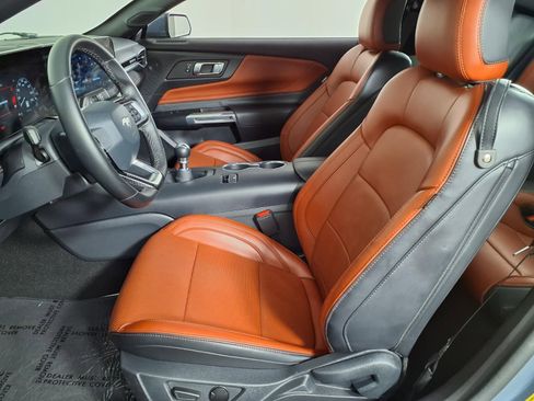 Used 2025 Ford Mustang GT Premium RWD image 19