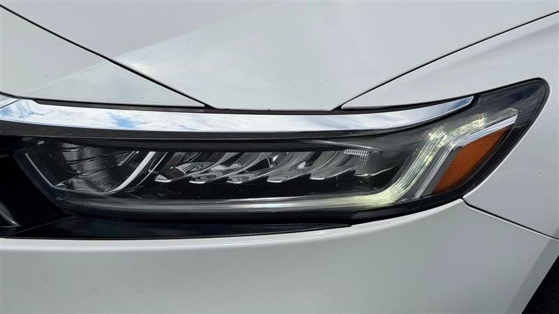 Used 2018 Honda Accord EX image 12