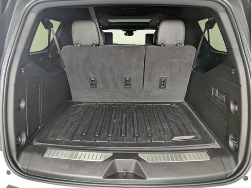 Used 2025 GMC Yukon XL AT4 w/ AT4 Premium Plus Package image 19