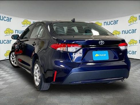 Certified 2022 Toyota Corolla LE FWD image 4