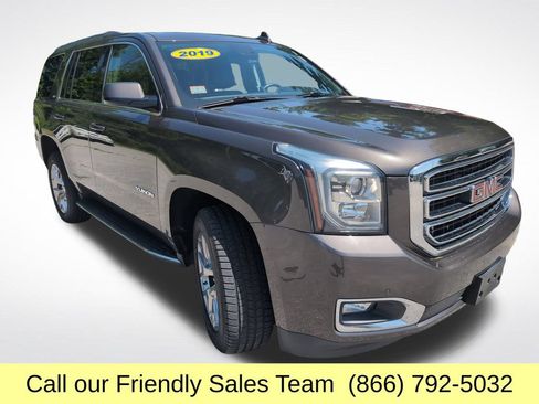 Used 2019 GMC Yukon SLT w/ Open Road Package AWD/4WD image 9