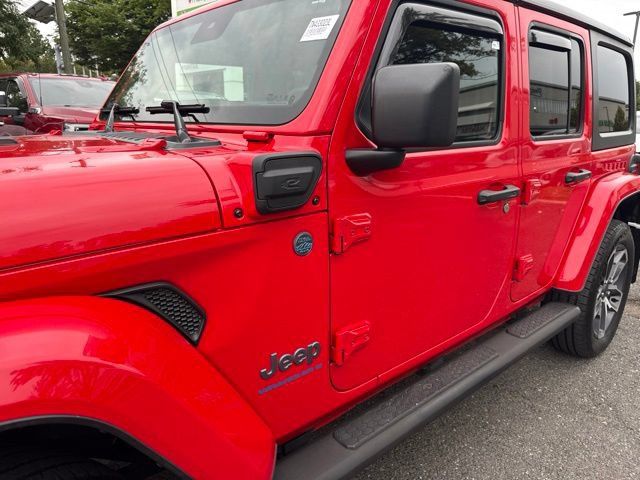 Used 2024 Jeep Wrangler Unlimited w/ Convenience Group AWD/4WD image 4