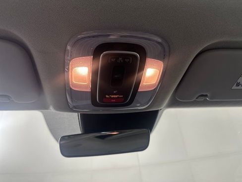 Used 2023 Hyundai Elantra Limited image 25