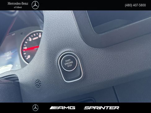 Used 2025 Mercedes-Benz Sprinter 2500 image 32
