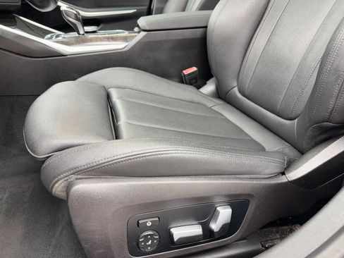 Used 2020 BMW 330i Sedan w/ Convenience Package RWD image 31