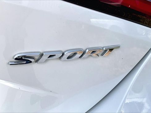 Used 2022 Honda Civic Sport image 10