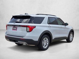 New 2026 Ford Explorer Active w/ Active Comfort Package RWD video 2
