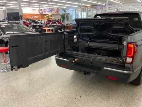Used 2018 Honda Ridgeline RTL-E image 32