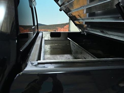 Used 2021 GMC Sierra 3500 AT4 w/ AT4 Preferred Package image 22