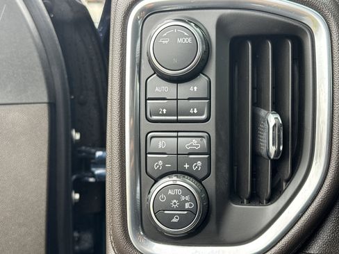 Used 2021 Chevrolet Silverado 3500 LTZ w/ LTZ Premium Package image 19