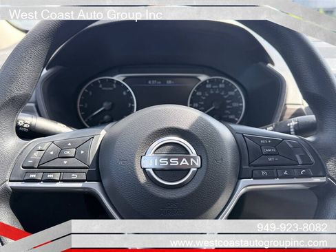 Used 2025 Nissan Altima 2.5 SV FWD image 6