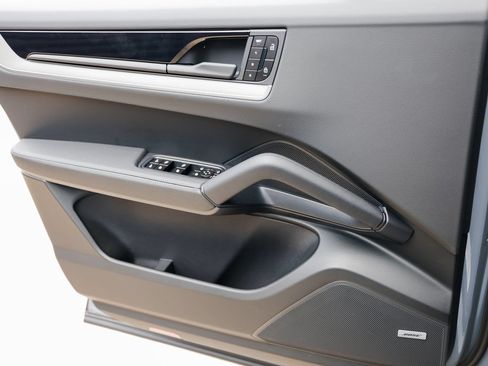 Certified 2026 Porsche Cayenne AWD/4WD image 23