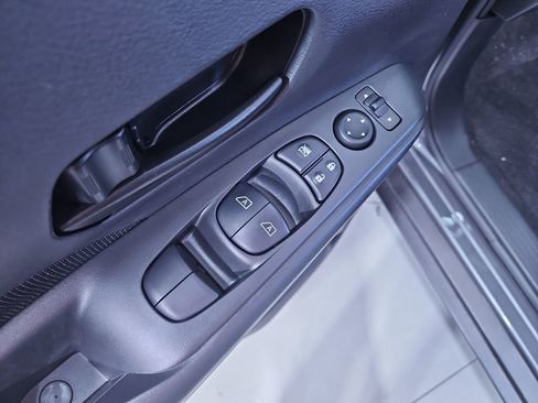 New 2025 Nissan Kicks Play S image 11