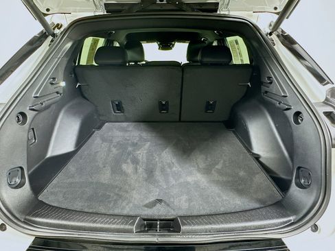 Used 2024 Chevrolet Equinox EV RS image 29