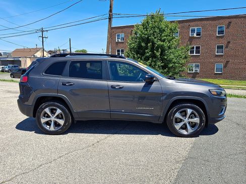 Used 2022 Jeep Cherokee Limited AWD/4WD image 7
