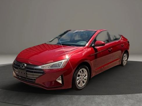 Used 2019 Hyundai Elantra SE FWD image 4