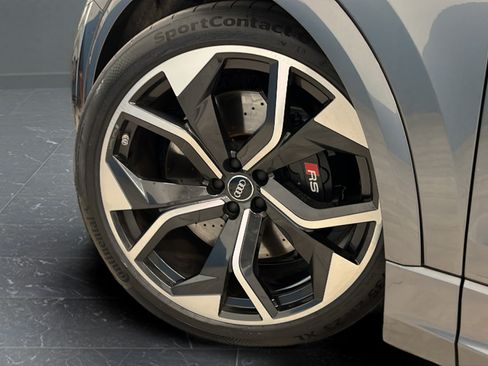 Used 2020 Audi RS Q8 w/ Carbon Optic Package AWD/4WD image 38