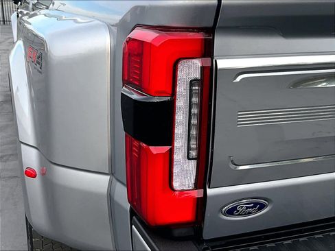 Used 2024 Ford F450 Limited w/ FX4 Off-Road Package AWD/4WD image 32
